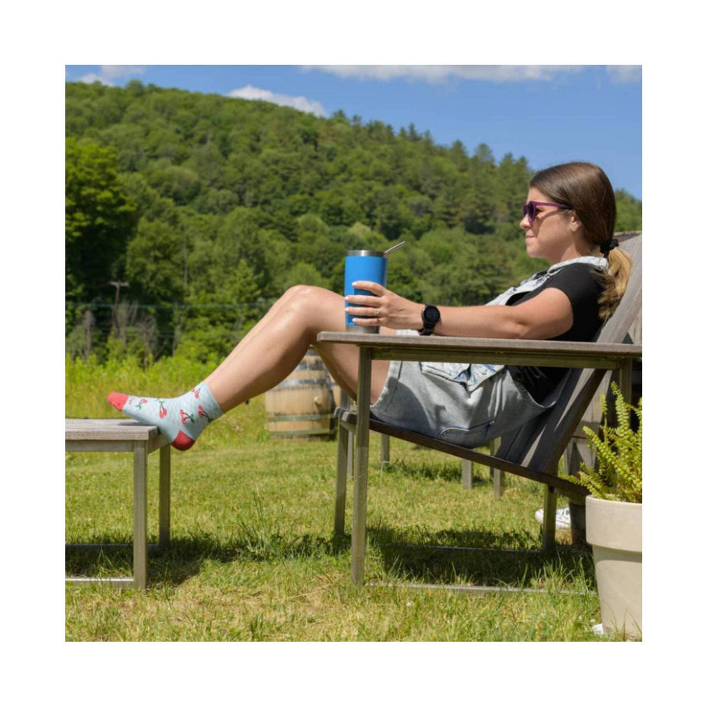 Darn Tough Vermont Women's Fruit Stand Shorty Lightweight Lifestyle Sock - Glacier - Lenny's Shoe & Apparel